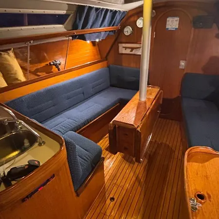 Slowlife Botel *